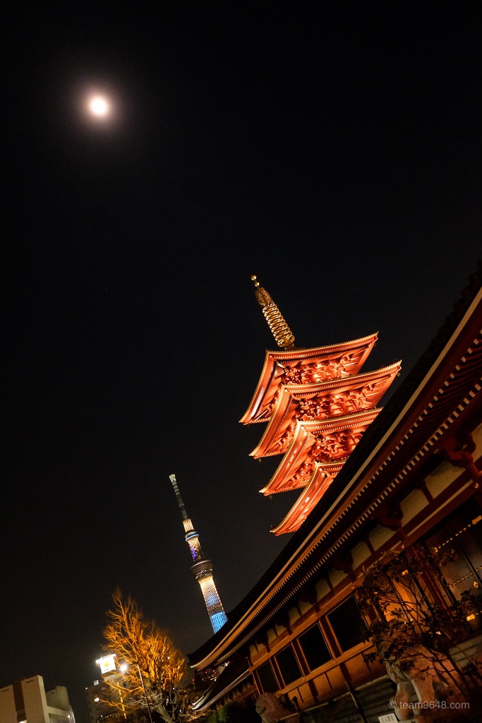 浅草寺 五重塔 ライトアップ
