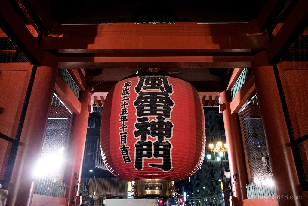 浅草 雷門 ライトアップ