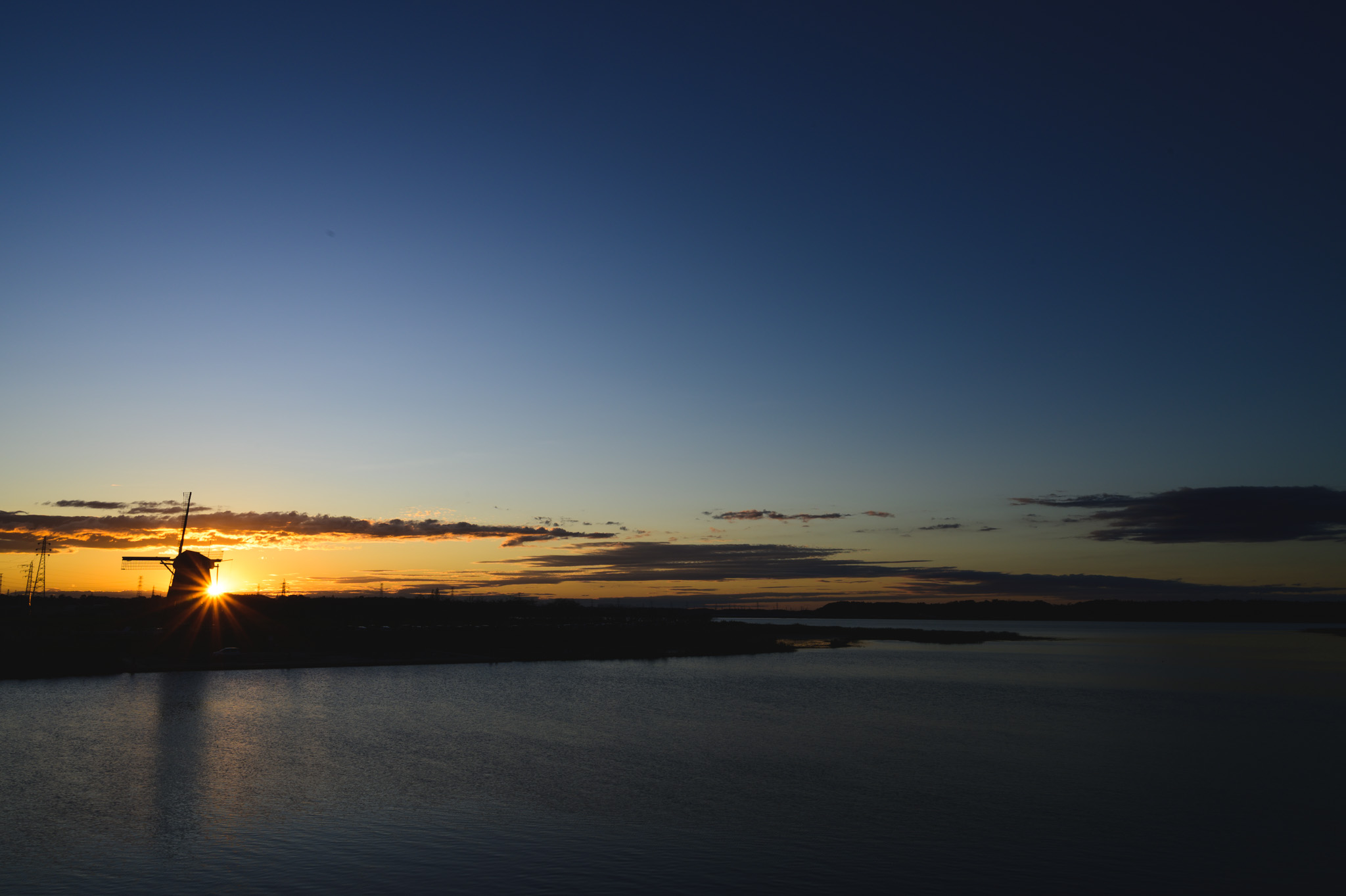 佐倉ふるさと広場の夕暮れ