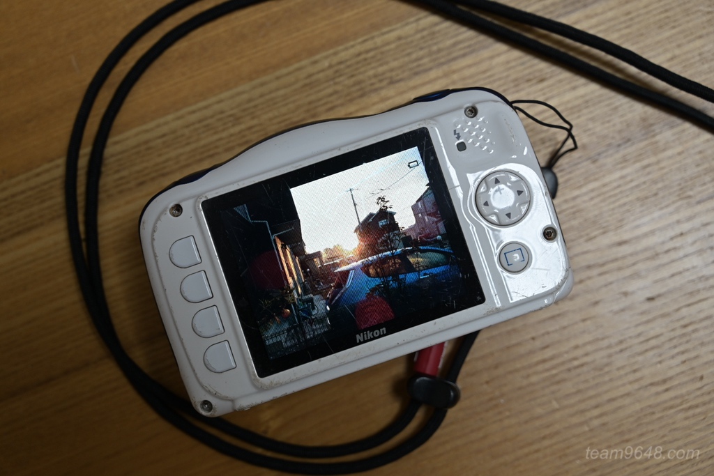 COOLPIX W100